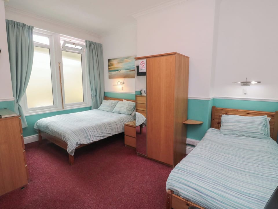 8 bedrooms, WiFi (free), individually decorated, individually furnished