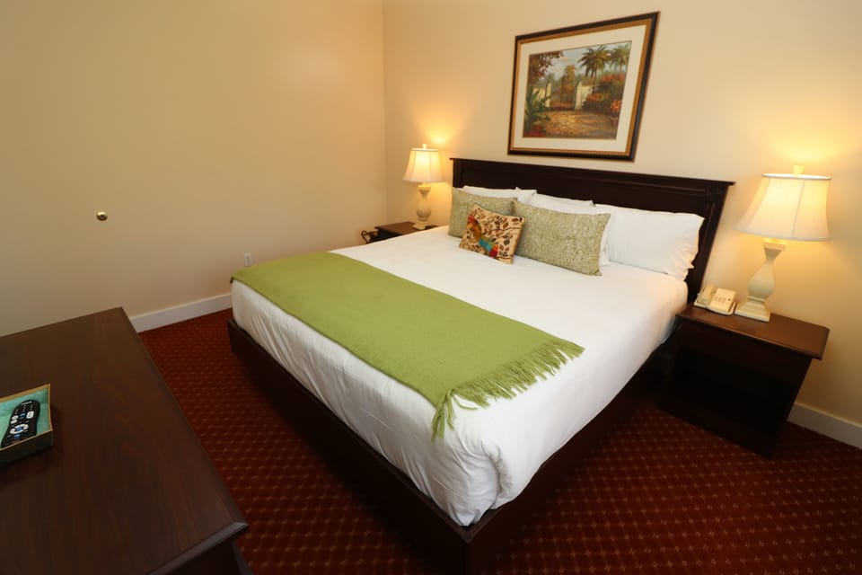 King Bedroom 1