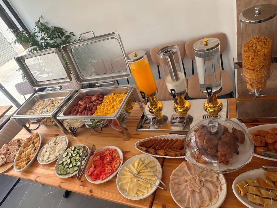 Free daily full breakfast