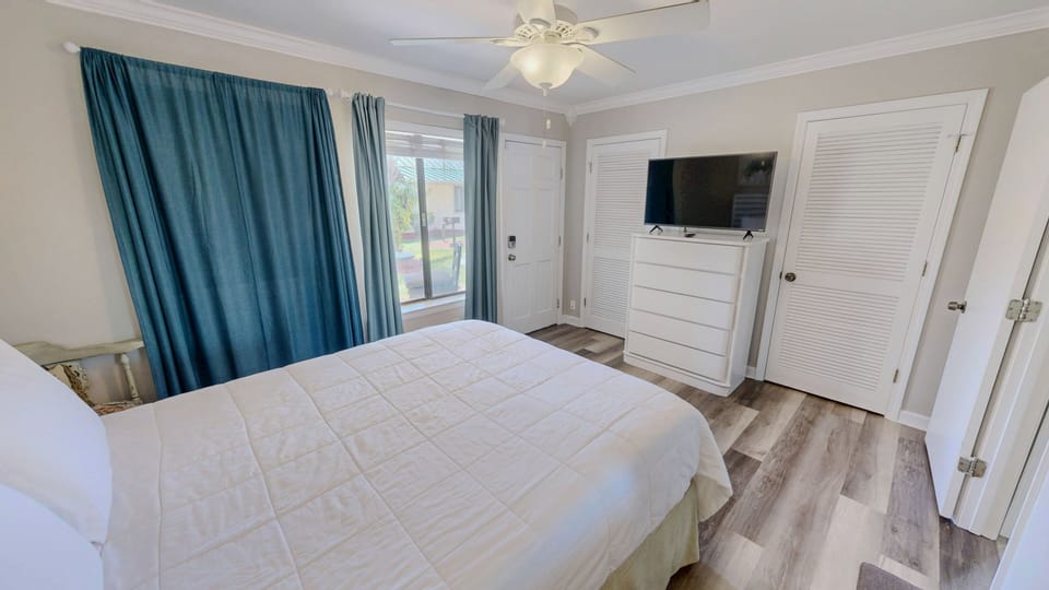 Condo, 1 Bedroom | 1 bedroom, iron/ironing board, WiFi (free)