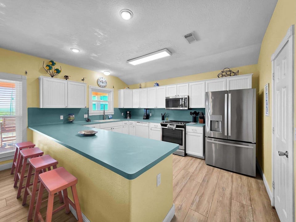 House, 3 Bedrooms | Private kitchen | Fridge, oven, coffee/tea maker, toaster