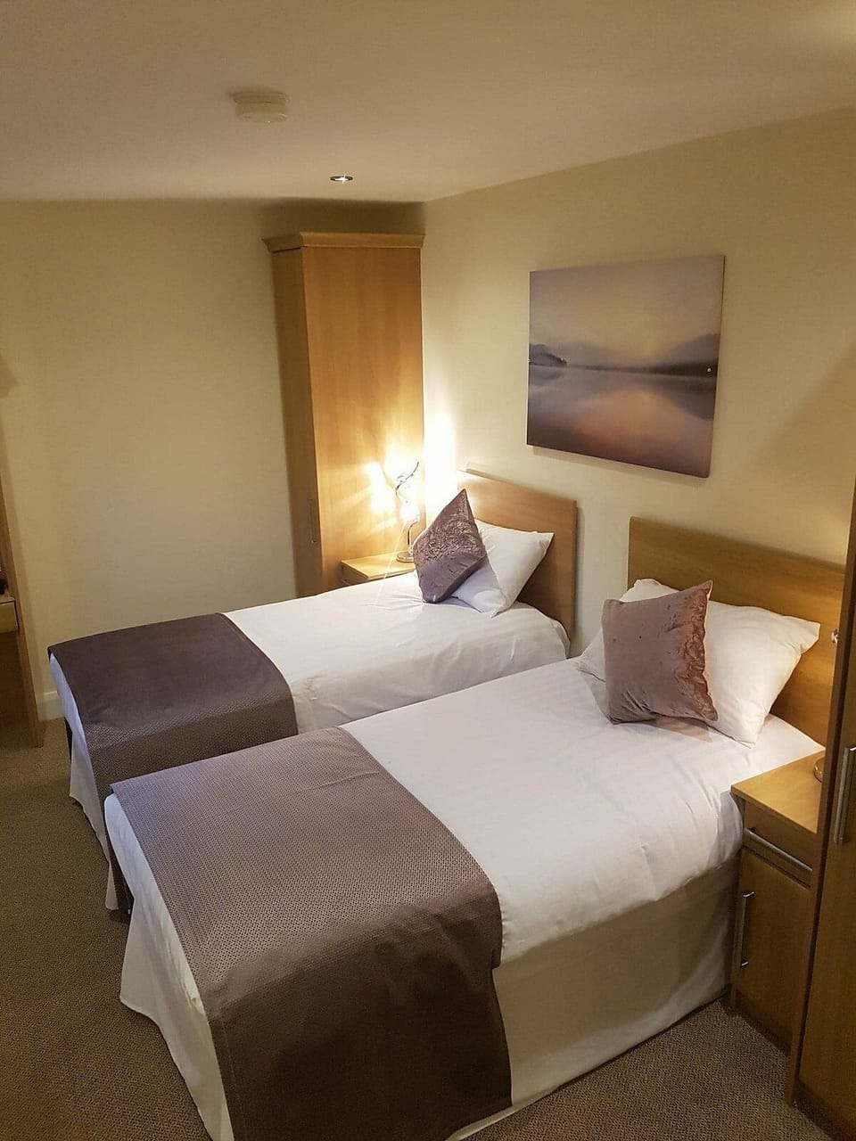 In-room safe, soundproofing, iron/ironing board, free WiFi
