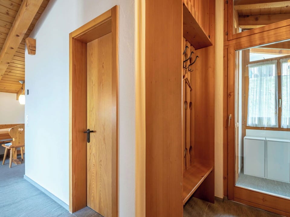 Flooring, Wood, Floor, Wood Flooring, Door, Ceiling, Hardwood, Wood Stain, Plank, Plywood