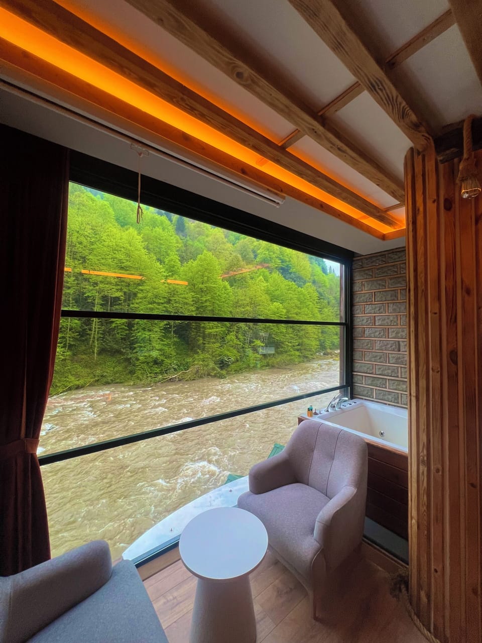 Luxury Double Room, River View | Interior
