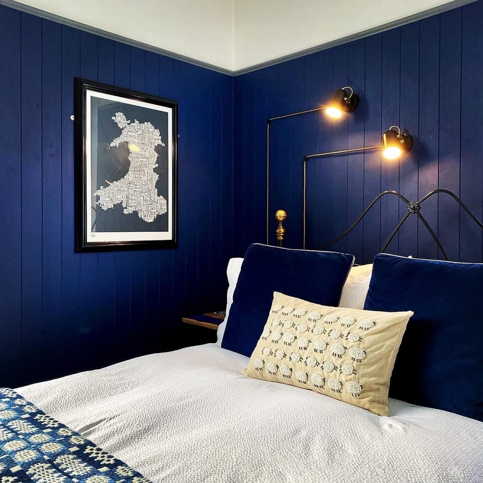 Double Room, Ensuite (Room 2) | Individually decorated, blackout drapes