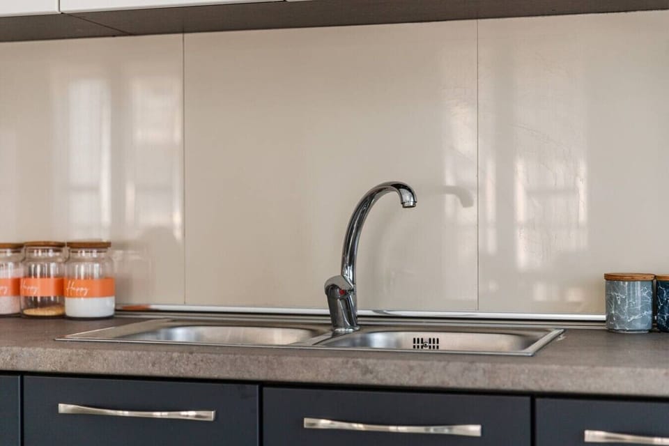 Fully-equipped kitchen details