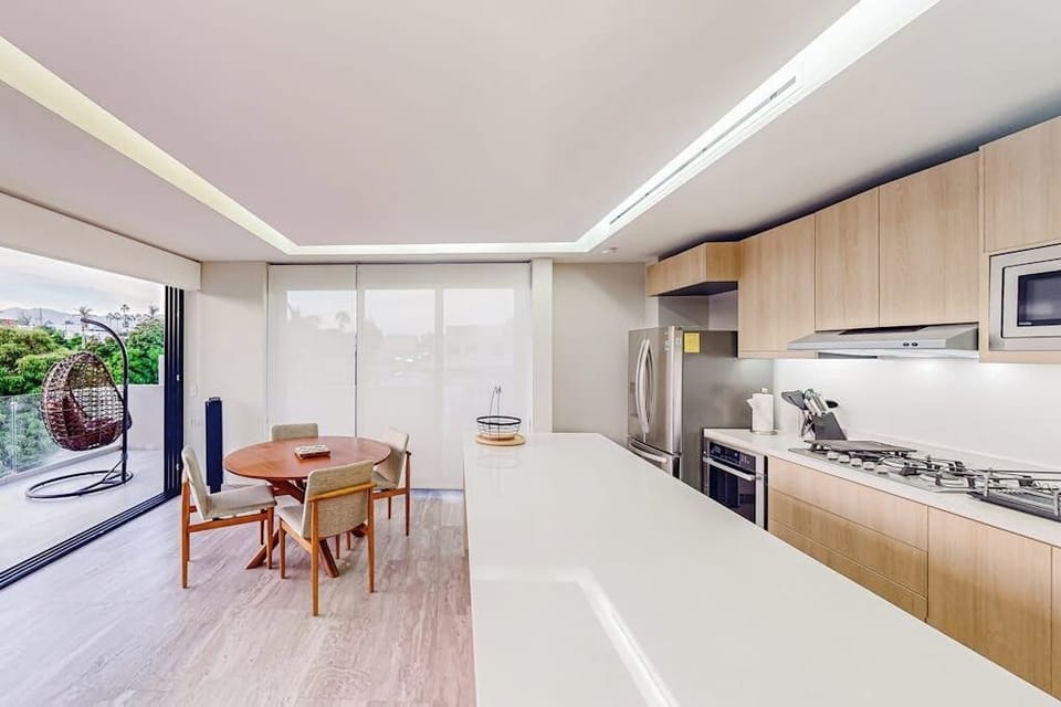 Apartment, 1 King Bed, Mountain View (Cardinal Living Cabo D-301) | Private kitchen
