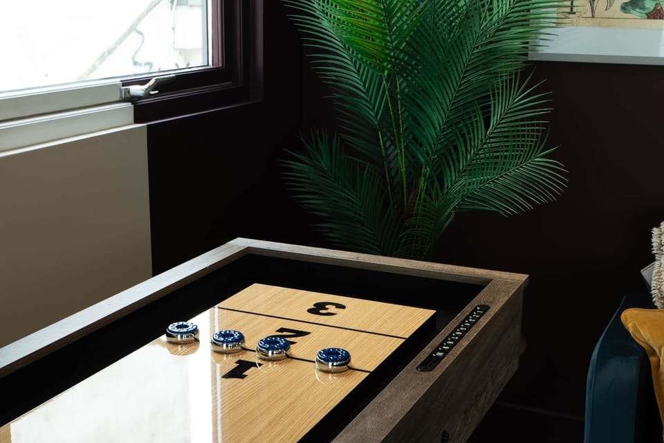 Shuffleboard 