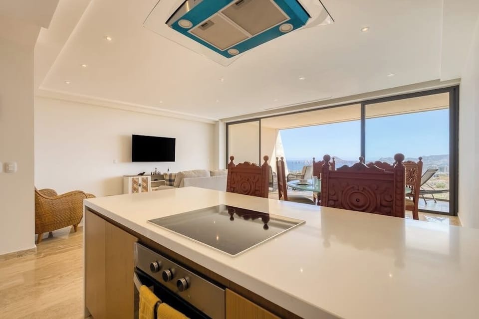 Apartment, Multiple Beds, Ocean View (Casa de Happy - Mistiq Los Cabos) | Private kitchen