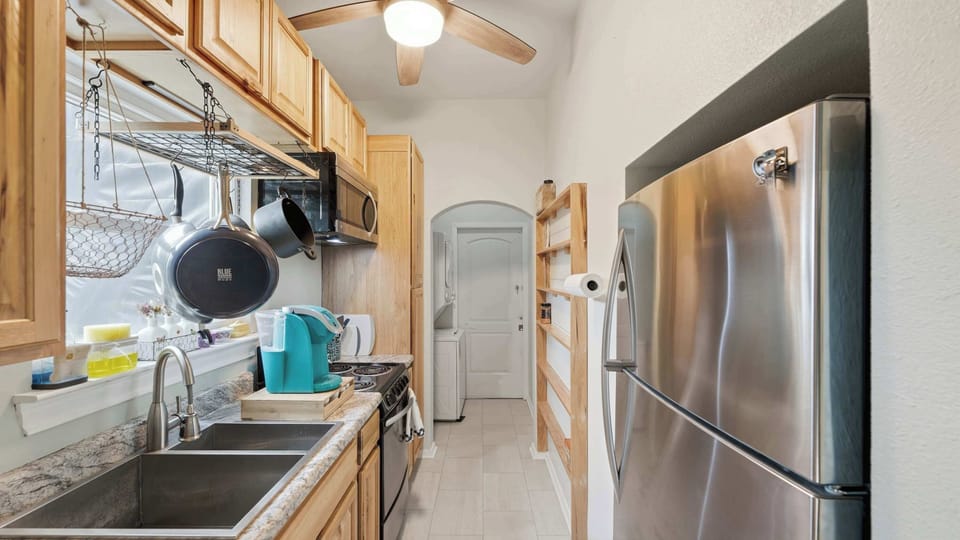 Whip up breakfast before a lake day or refuel after a day of adventure in the fully equipped kitchenette.