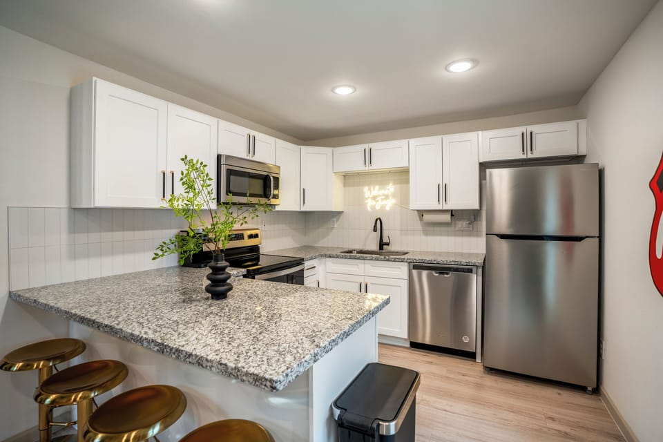 Detached apartment kitchen