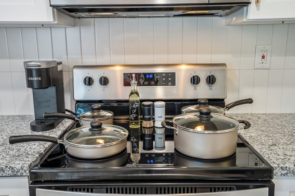 Detached apartment kitchen