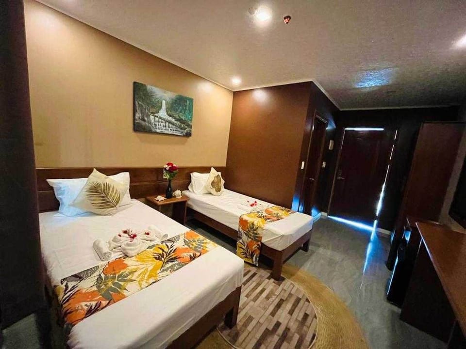 Standard Twin Room | Desk, free WiFi, bed sheets