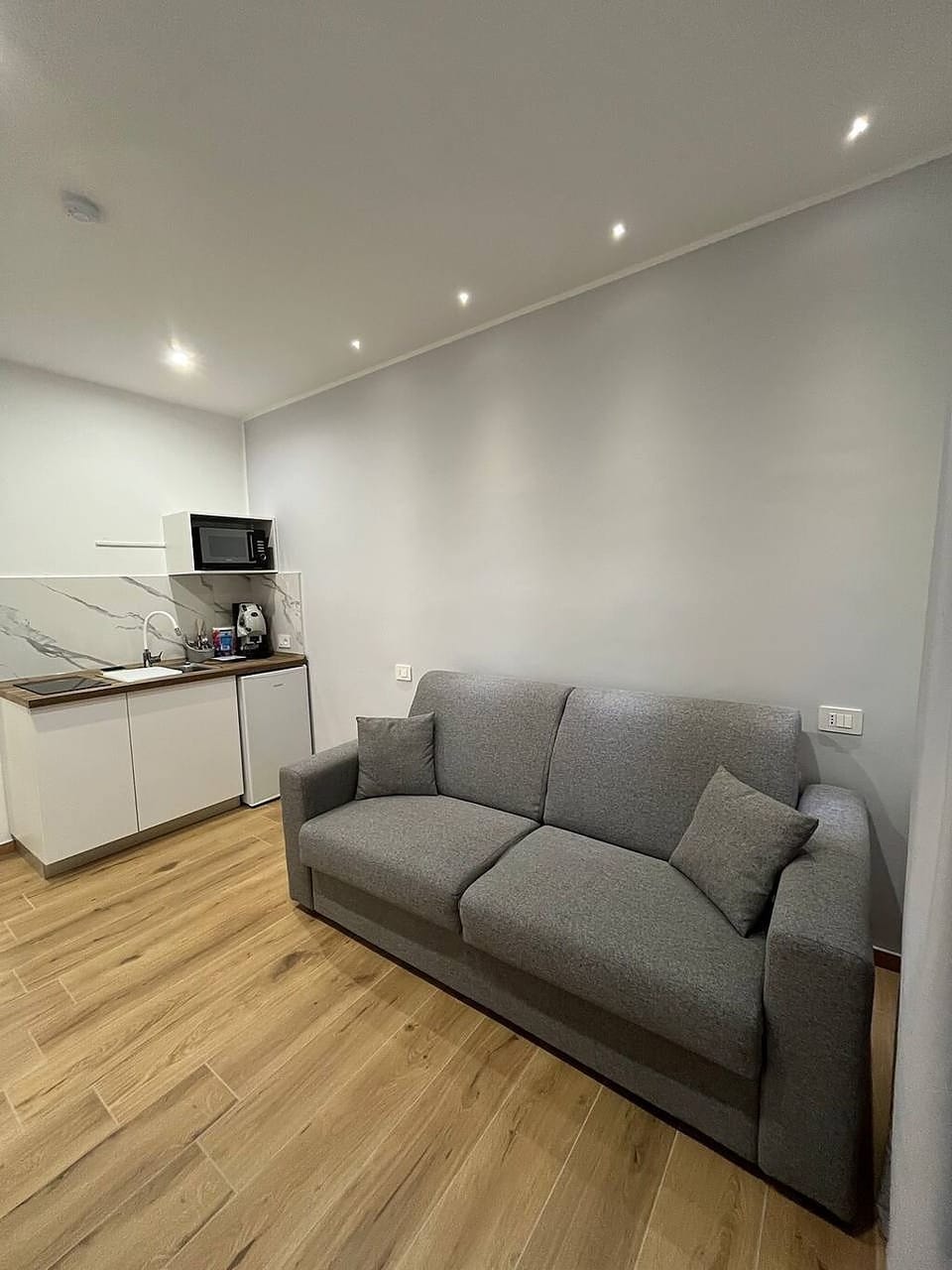 Standard Studio, Private Bathroom | Living area