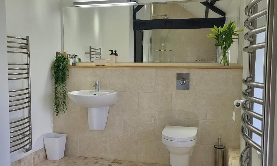 Superior House | Bathroom