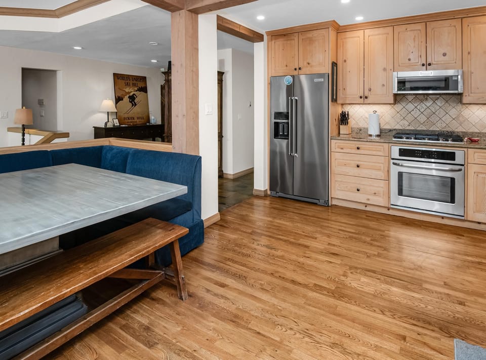 House, Multiple Beds (4BD Private East Vail Duplex on Bus R) | Private kitchen