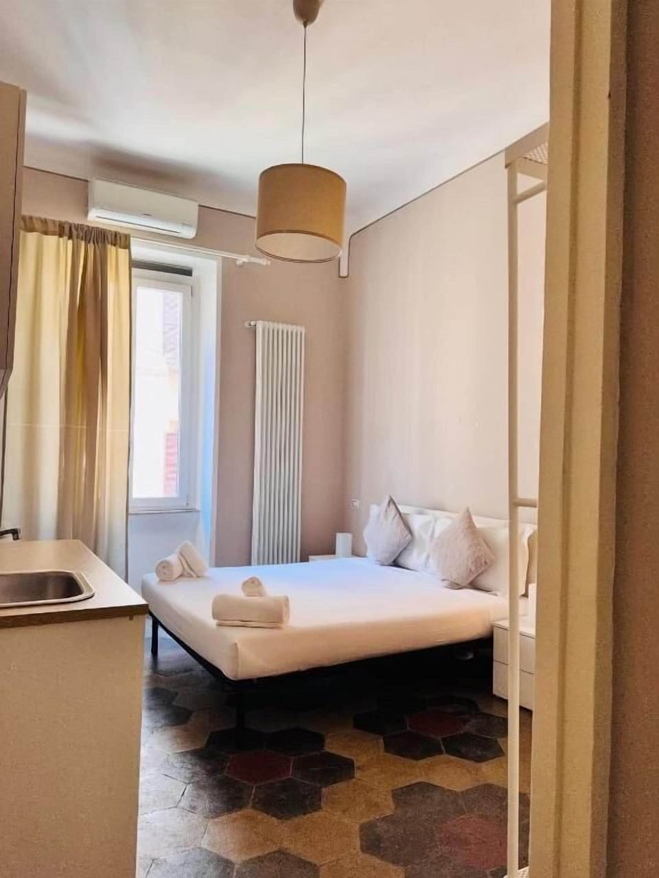 Standard Double Room, Courtyard View | Iron/ironing board, free WiFi