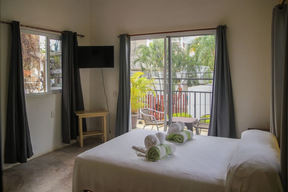 Standard Quadruple Room, 2 Double Beds, Pets Allowed, Pool View | WiFi (free), bed sheets