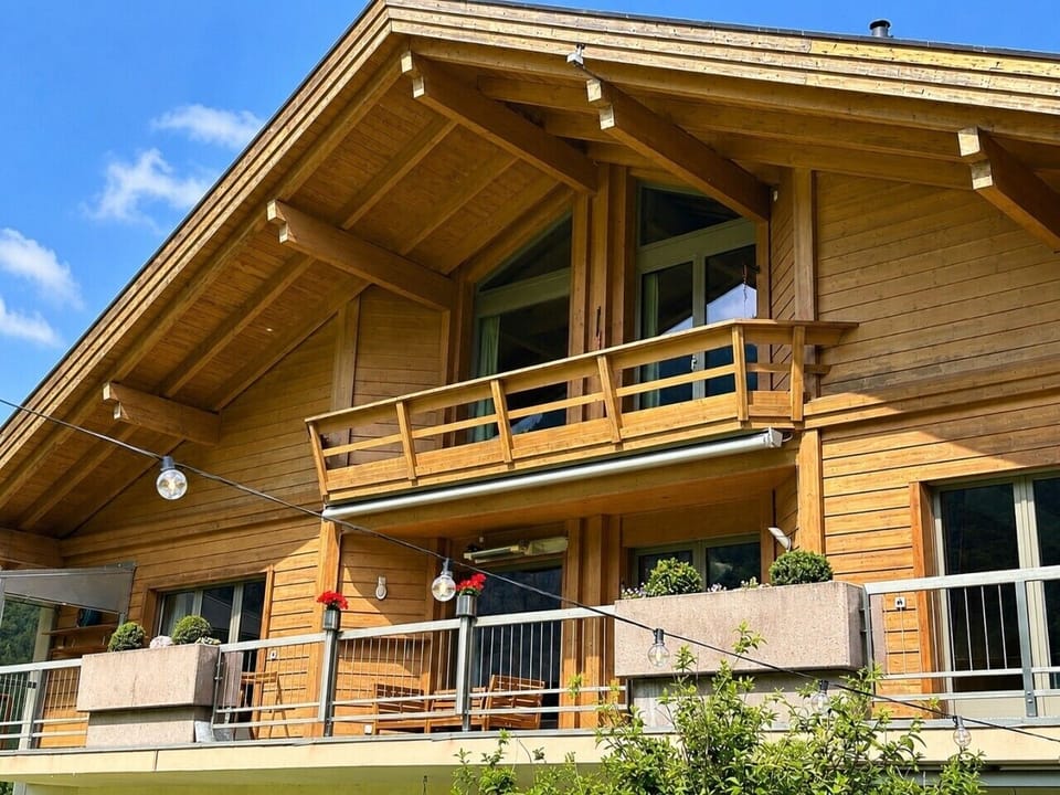 manor chalet floor 1 and 2