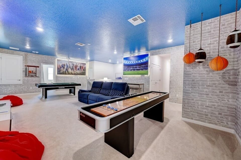 Living room image 1