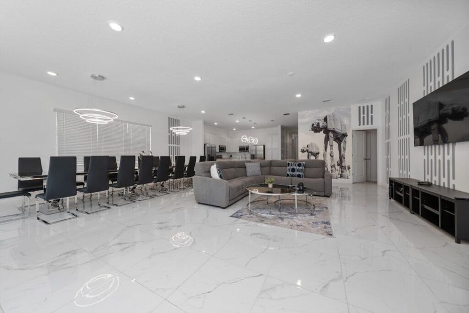 Living room image 1