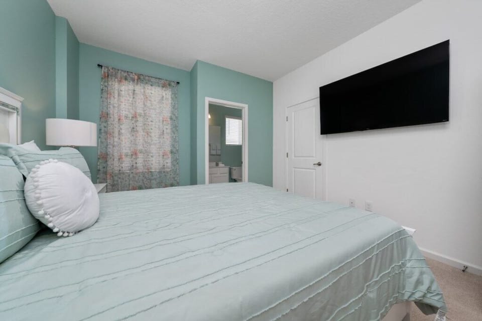 Bedroom 2 image 2