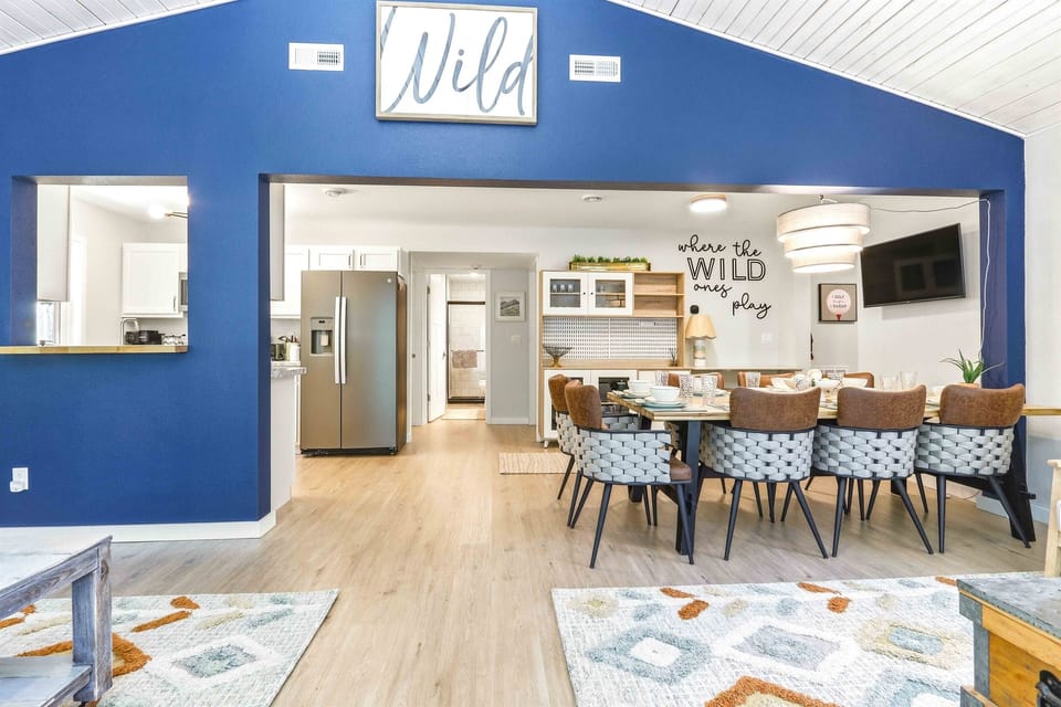 An open, airy layout sets the scene for easy group stays, with room to dine, unwind, and make yourself at home.