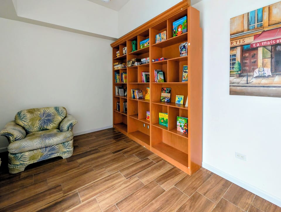 library room can be bedroom, or office or....