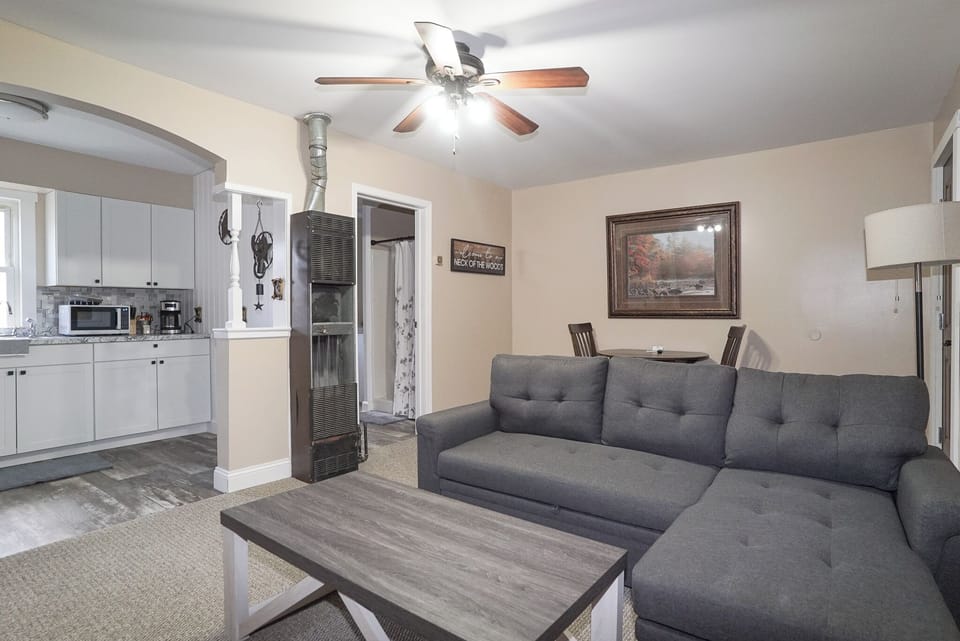 Superior Suite | Bathroom | Hair dryer, soap, shampoo, toilet paper
