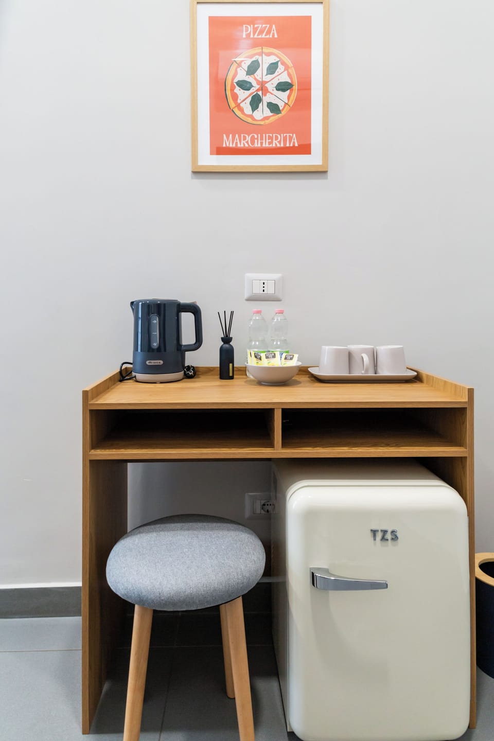 Deluxe Triple Room | Mini-refrigerator