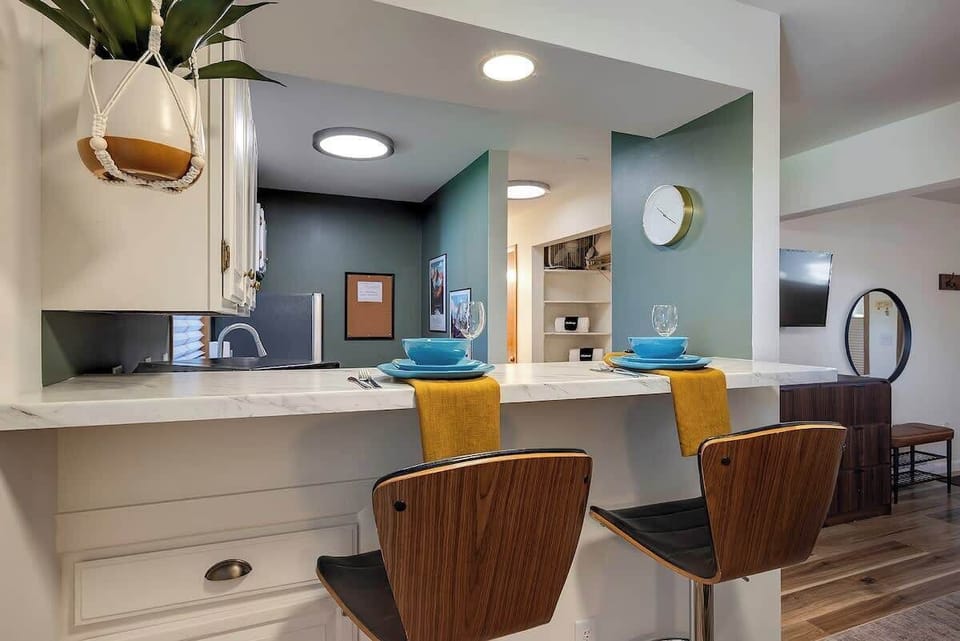 Kitchen Bar
