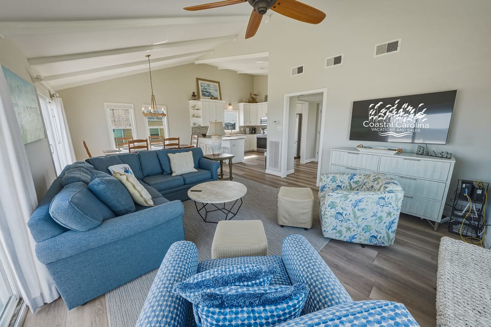 SNH426: South Nags Head 426 | TL Living Area