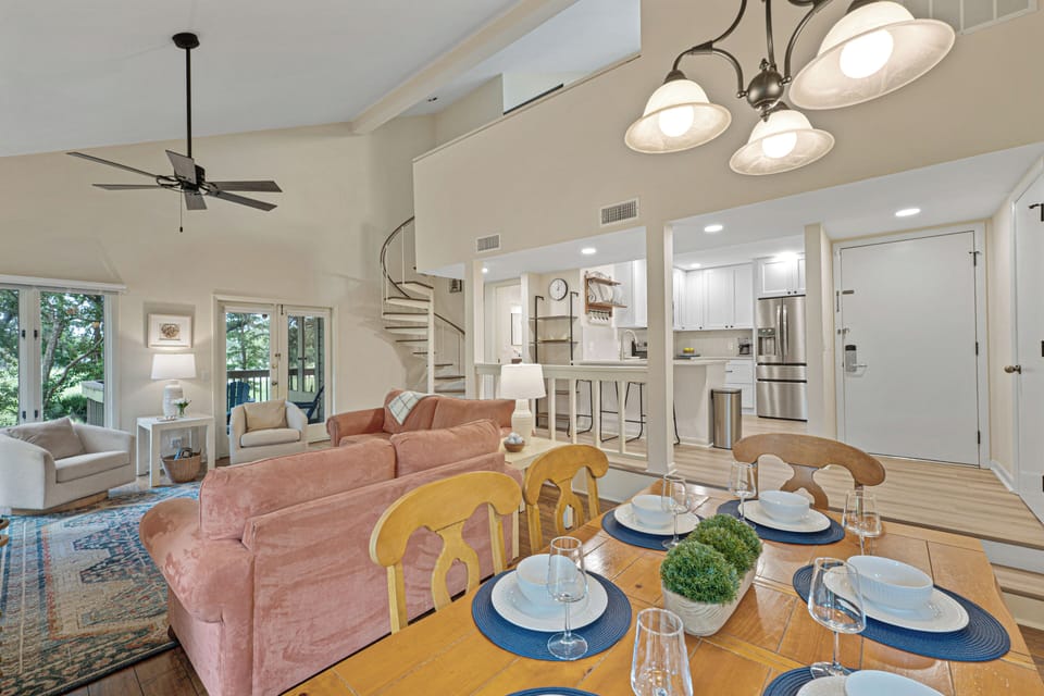 From the moment you walk in, this bright and spacious villa welcomes you with soaring vaulted ceilings, an open floor plan, and inviting Lowcountry style.
