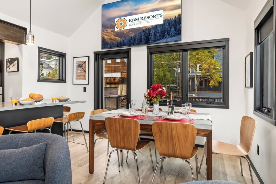 Share meals at your six-person dining table with garden views and easy access to kitchen and lounge. PEA-1114