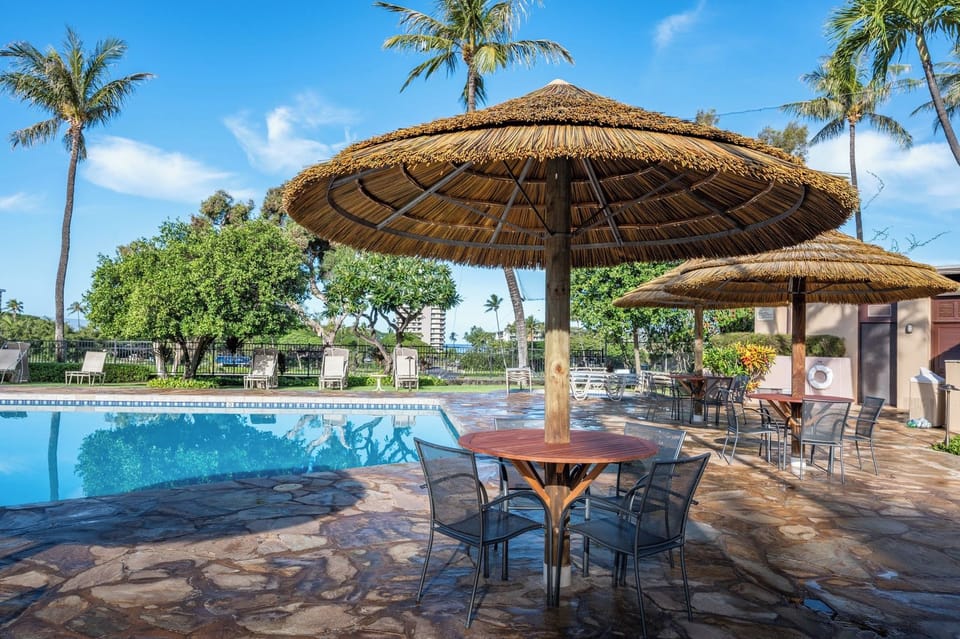 The sparkling waters just steps from Kaanapali Royal beckon for an afternoon swim. Refreshment and adventure await right outside your door.