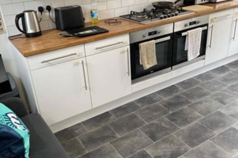 Kitchen with all amenities to use 

