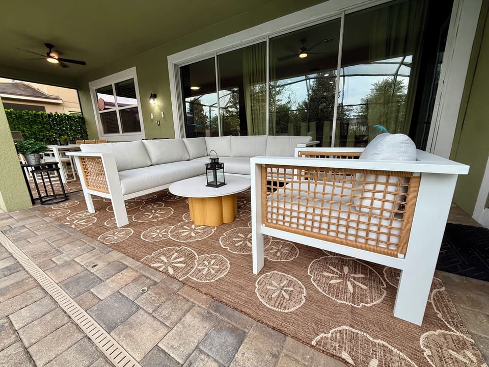 Your little ones will love the splash zone. Relax in a lounge chair as they play
