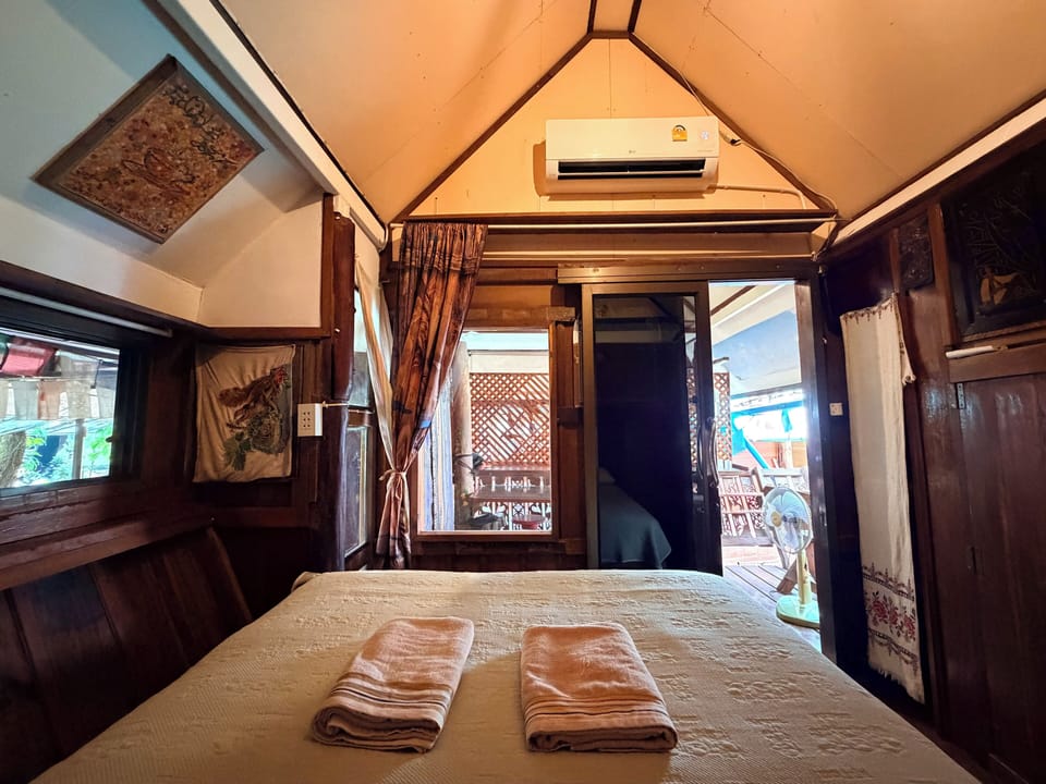 Double Room, Balcony | In-room safe, free WiFi