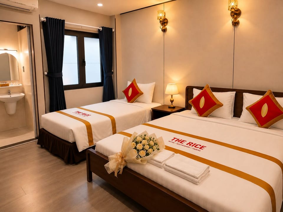 Deluxe Triple Room | Minibar, desk, WiFi (free), bed sheets