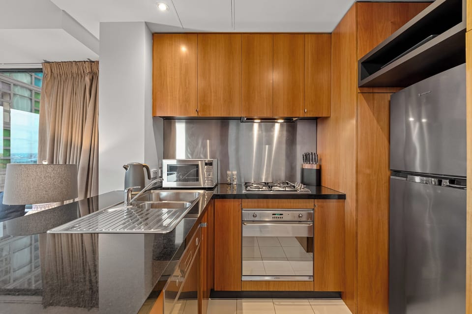 Deluxe Apartment, Balcony, City View | Private kitchen