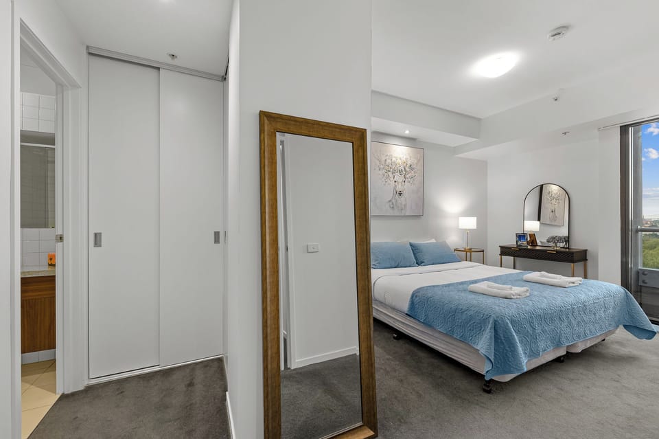 Deluxe Apartment, Balcony, City View | Iron/ironing board, free WiFi