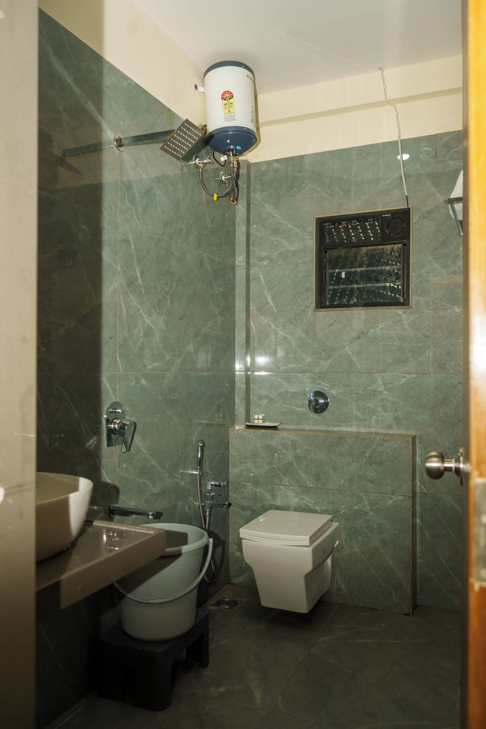 Shower, towels, soap, shampoo