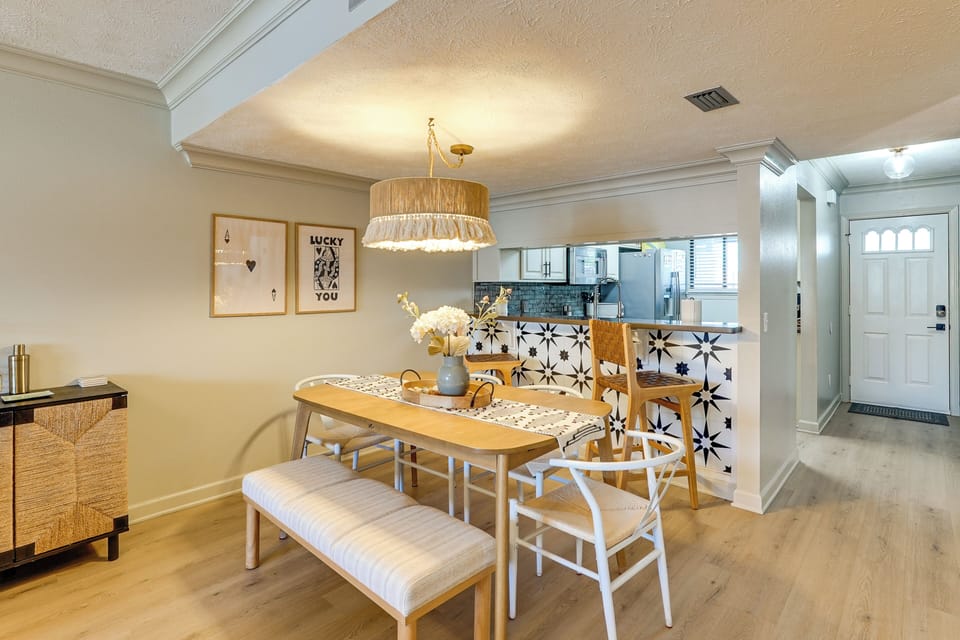 Dining Area | 1st Floor