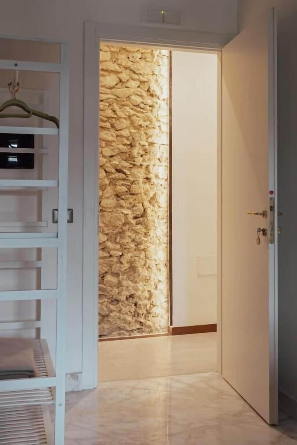 Deluxe Double or Twin Room, Mountain View | Interior