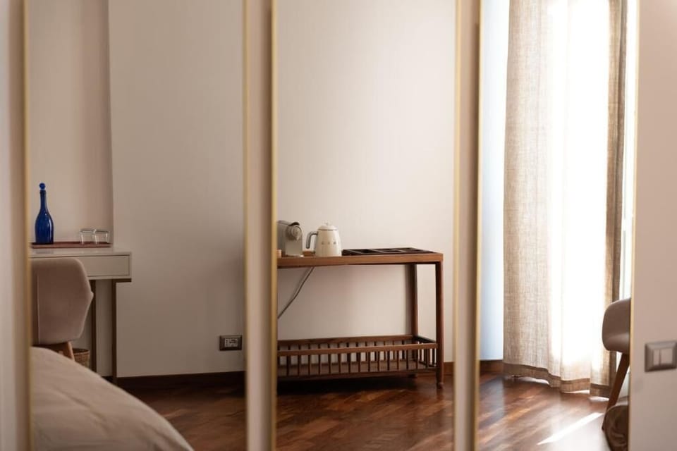 Deluxe Double or Twin Room, Balcony | Interior