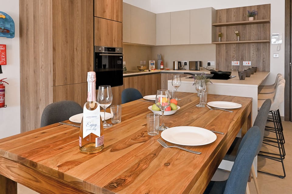 Kitchen and dining area