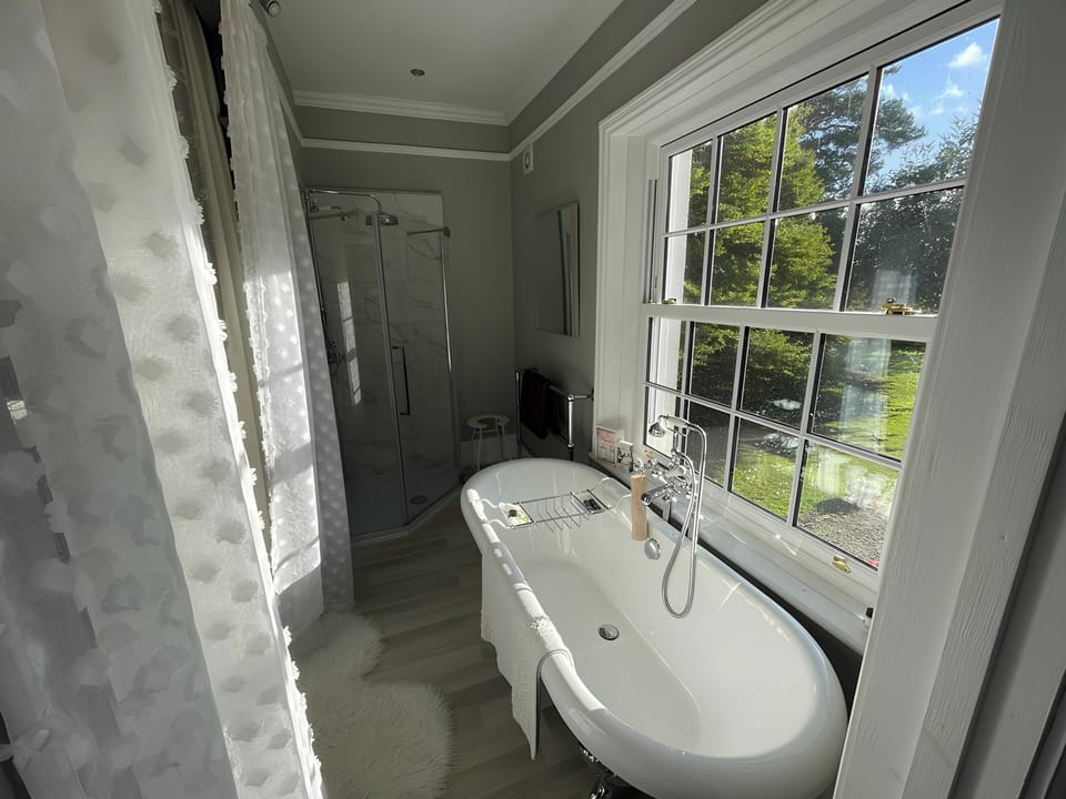 Grand Country House Hot Tub Dog Friendly House in England