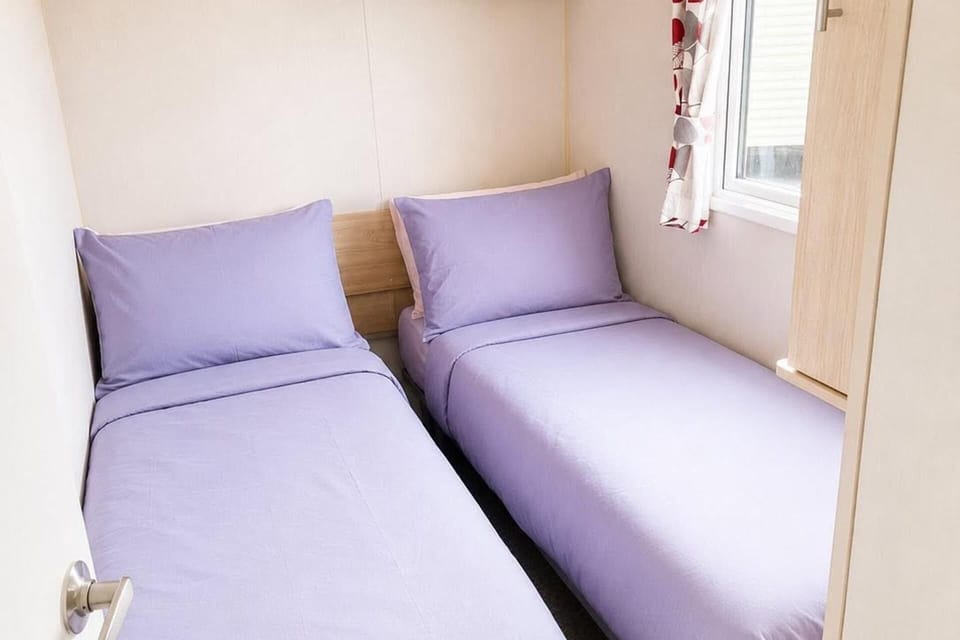 3 bedrooms, WiFi (free), bed sheets