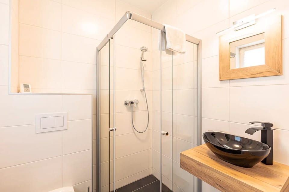 Chalet, Non Smoking, Balcony | Bathroom