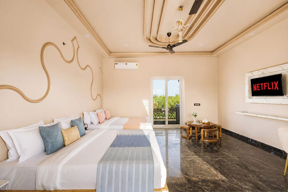 Family Suite | Iron/ironing board, free WiFi